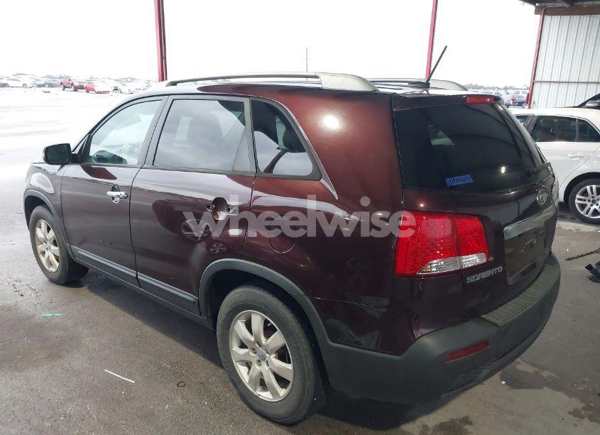 Photo 3 of 2013 Kia Sorento LX (VIN 5XYKT3A6XDG384793)