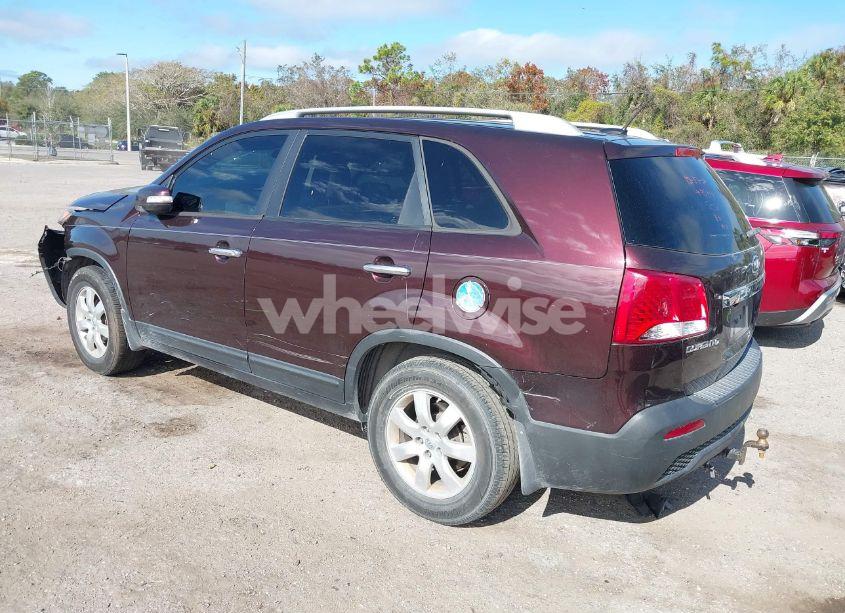 Photo 3 of 2013 Kia Sorento LX (VIN 5XYKT3A6XDG387175)