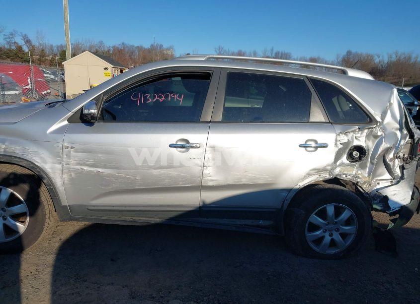 Photo 14 of 2013 Kia Sorento LX (VIN 5XYKT3A6XDG406288)