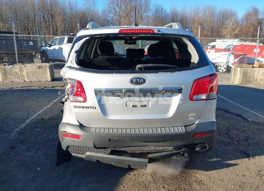 Photo 16 of 2013 Kia Sorento LX (VIN 5XYKT3A6XDG406288)