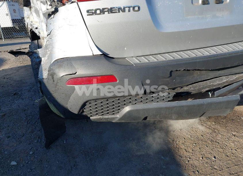 Photo 18 of 2013 Kia Sorento LX (VIN 5XYKT3A6XDG406288)
