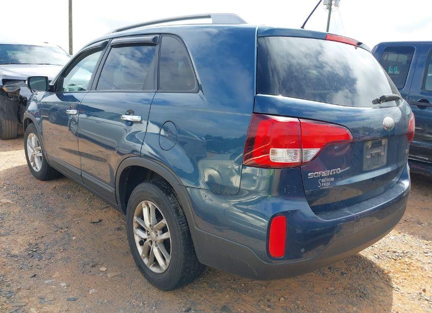 Photo 3 of 2014 Kia Sorento LX (VIN 5XYKT3A6XEG437560)