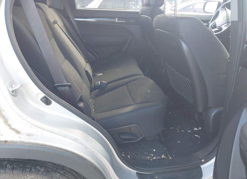 Photo 8 of 2014 Kia Sorento LX (VIN 5XYKT3A6XEG445965)