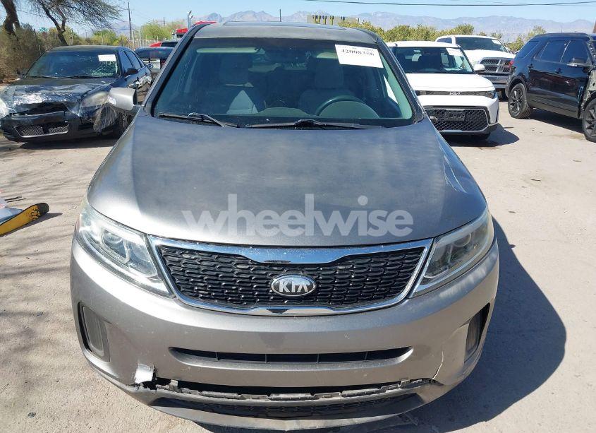 Photo 12 of 2014 Kia Sorento LX (VIN 5XYKT3A6XEG480411)