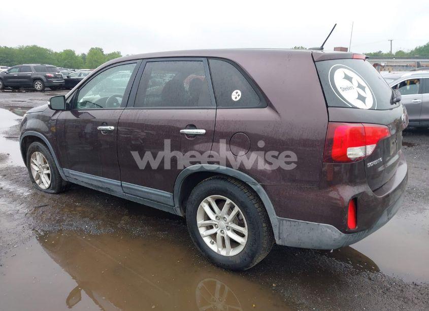 Photo 13 of 2014 Kia Sorento LX (VIN 5XYKT3A6XEG543006)