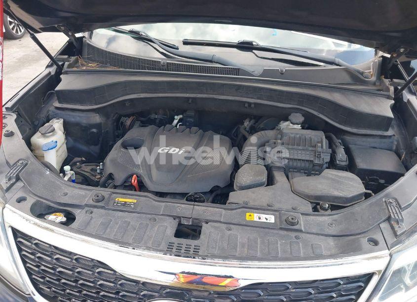 Photo 10 of 2015 Kia Sorento LX (VIN 5XYKT3A6XFG572913)