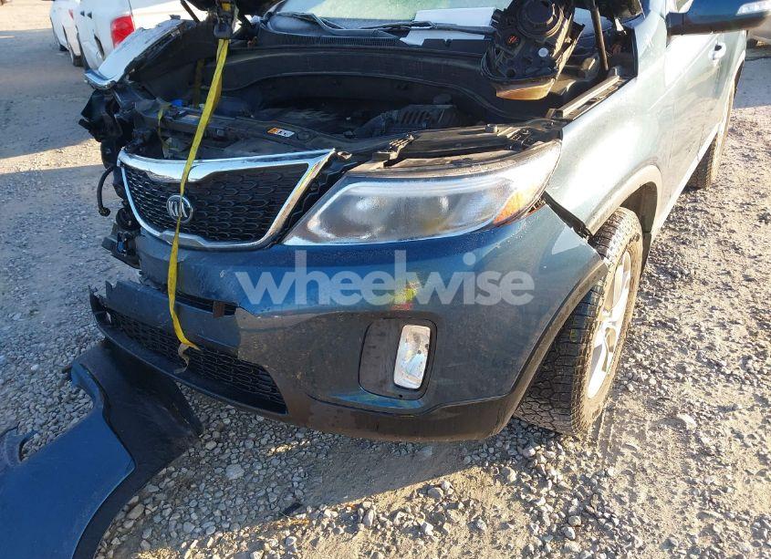 Photo 17 of 2015 Kia Sorento LX (VIN 5XYKT3A6XFG589467)