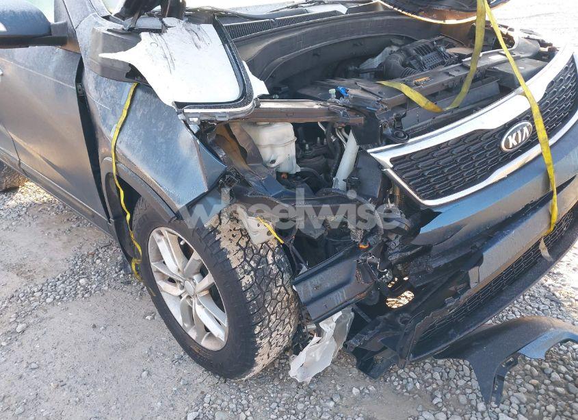 Photo 19 of 2015 Kia Sorento LX (VIN 5XYKT3A6XFG589467)