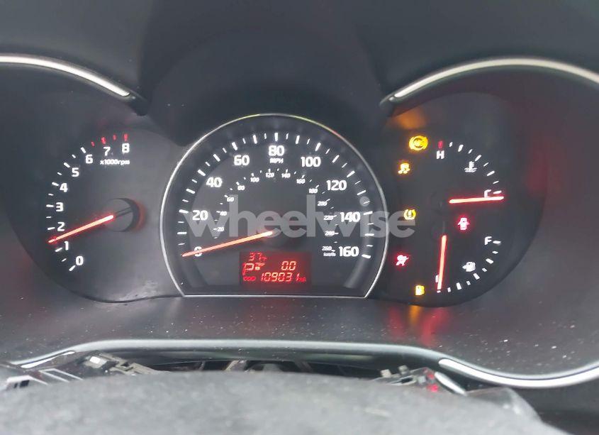 Photo 7 of 2015 Kia Sorento LX (VIN 5XYKT3A6XFG622810)