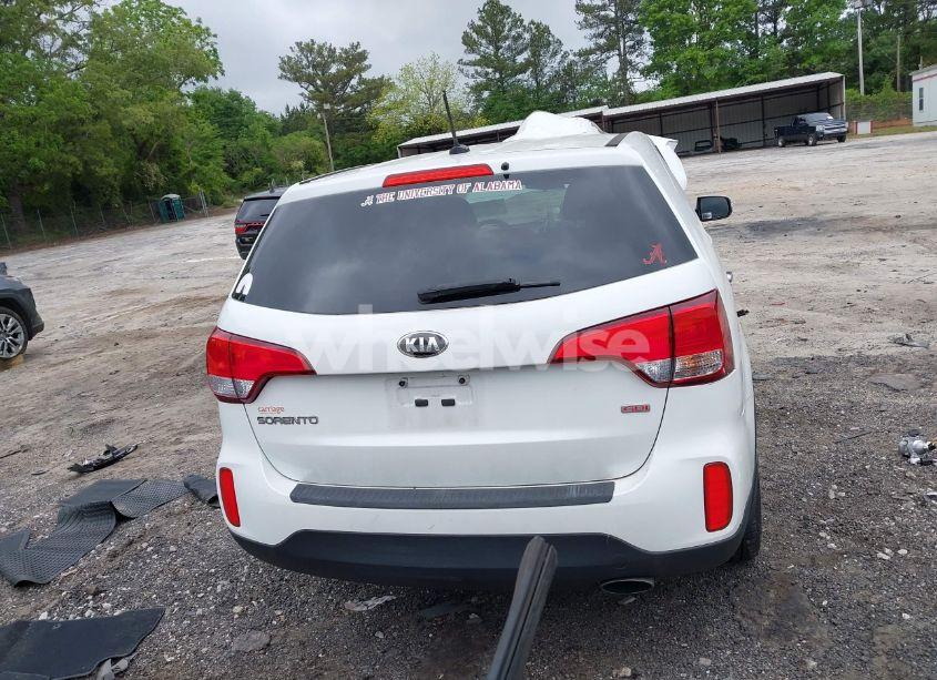 Photo 16 of 2015 Kia Sorento LX (VIN 5XYKT3A6XFG626047)