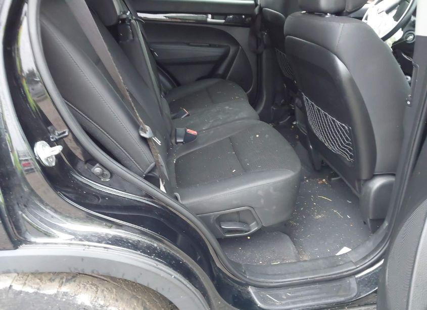 Photo 8 of 2015 Kia Sorento LX (VIN 5XYKT3A6XFG627957)