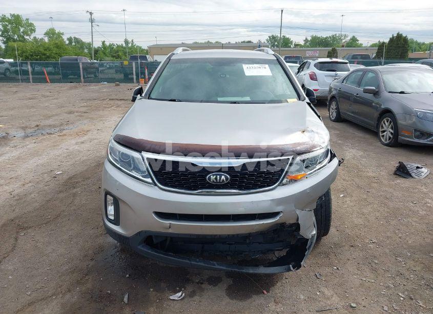 Photo 12 of 2015 Kia Sorento LX (VIN 5XYKT3A6XFG635525)