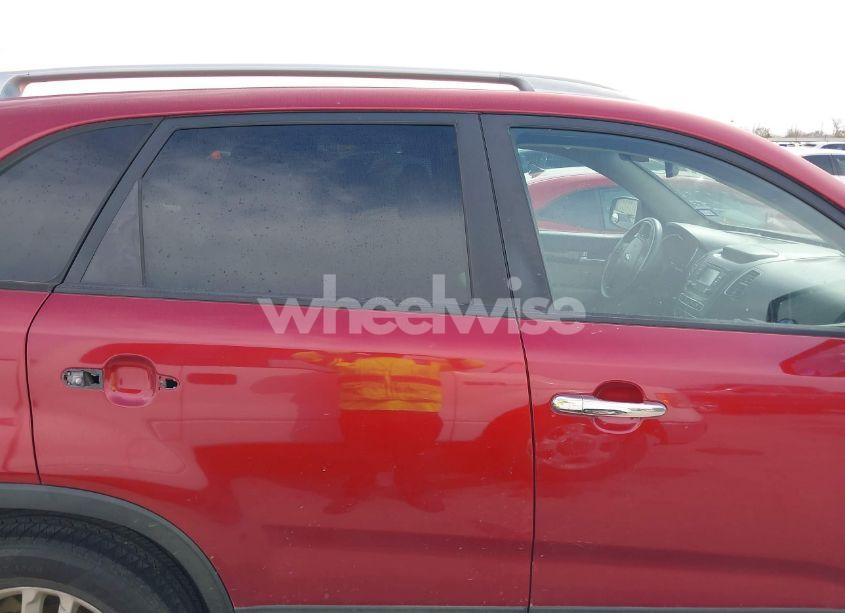 Photo 13 of 2015 Kia Sorento LX (VIN 5XYKT3A6XFG641275)