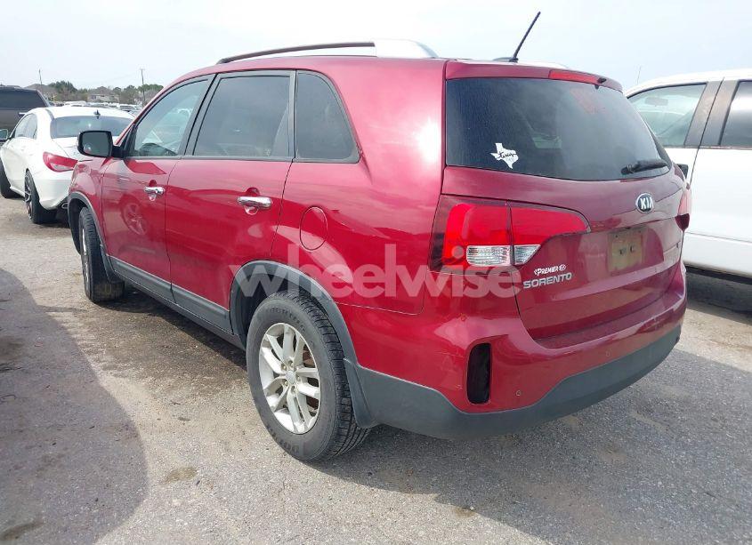 Photo 3 of 2015 Kia Sorento LX (VIN 5XYKT3A6XFG641275)