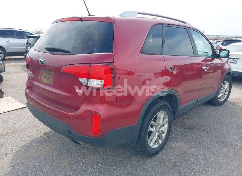 Photo 4 of 2015 Kia Sorento LX (VIN 5XYKT3A6XFG641275)