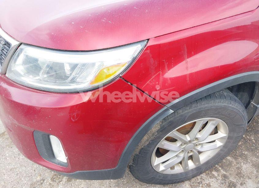 Photo 6 of 2015 Kia Sorento LX (VIN 5XYKT3A6XFG641275)