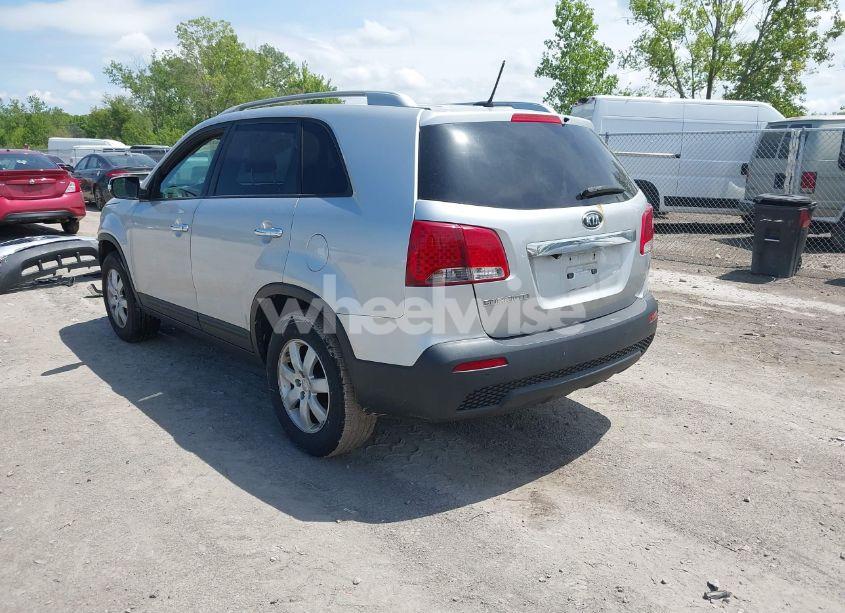 Photo 3 of 2011 Kia Sorento LX (VIN 5XYKT4A10BG090651)