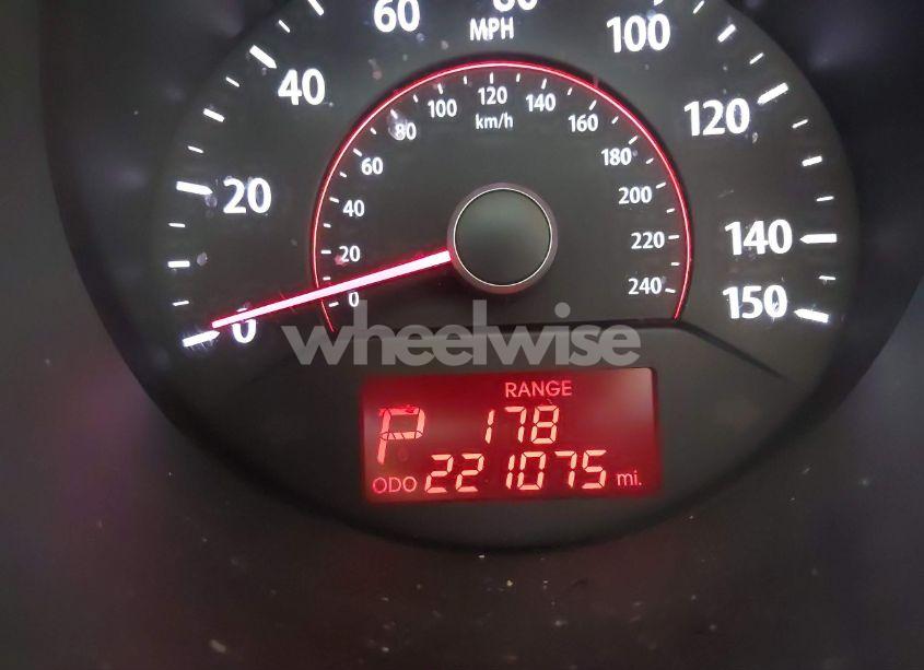 Photo 15 of 2011 Kia Sorento LX (VIN 5XYKT4A12BG094927)