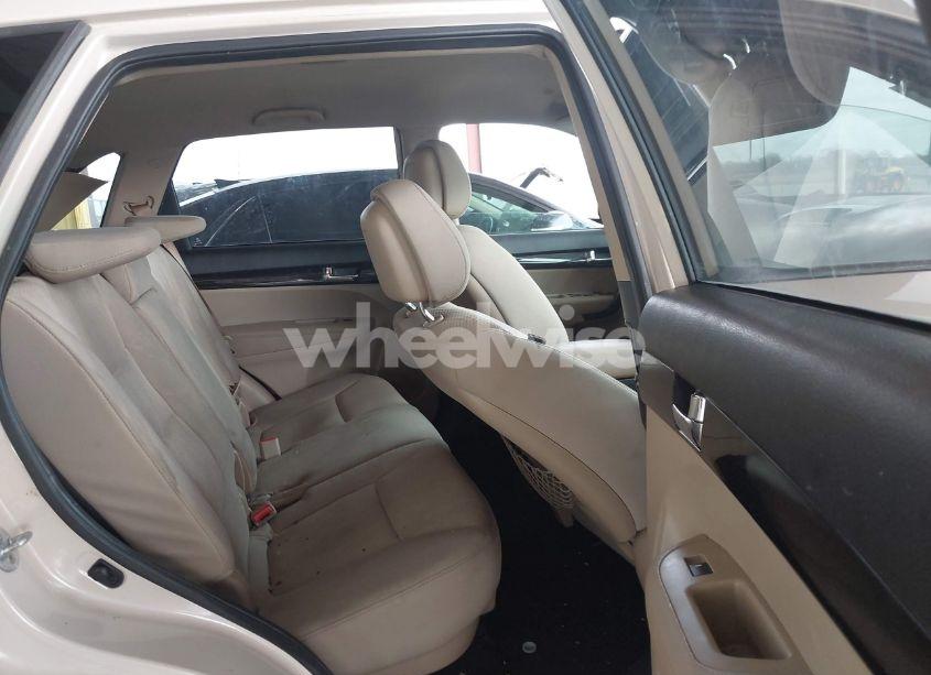 Photo 8 of 2011 Kia Sorento LX (VIN 5XYKT4A12BG094927)