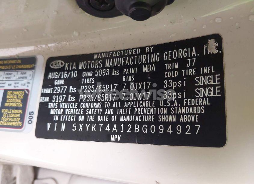 Photo 9 of 2011 Kia Sorento LX (VIN 5XYKT4A12BG094927)