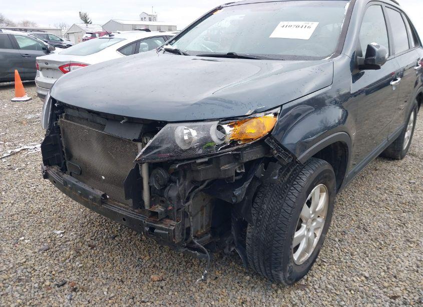 Photo 18 of 2011 Kia Sorento LX (VIN 5XYKT4A12BG106994)