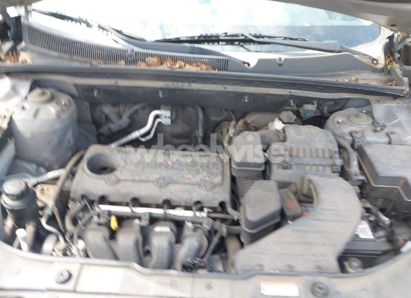 Photo 10 of 2012 Kia Sorento LX (VIN 5XYKT4A12CG248375)