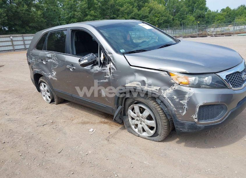 Photo 6 of 2012 Kia Sorento LX (VIN 5XYKT4A12CG248375)