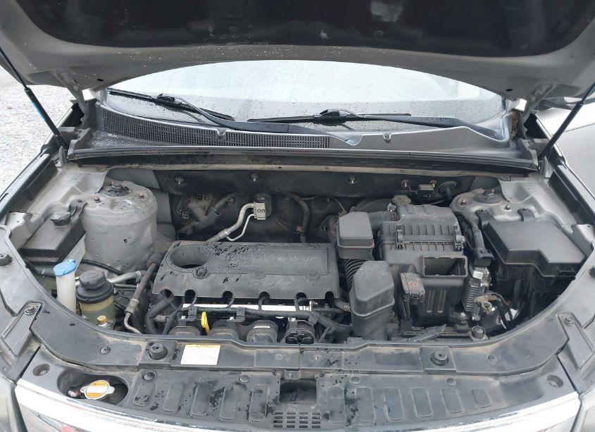 Photo 10 of 2013 Kia Sorento LX (VIN 5XYKT4A12DG328647)