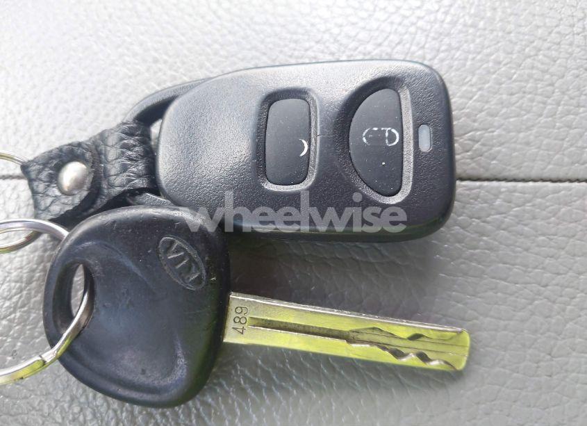 Photo 11 of 2011 Kia Sorento LX (VIN 5XYKT4A13BG036454)