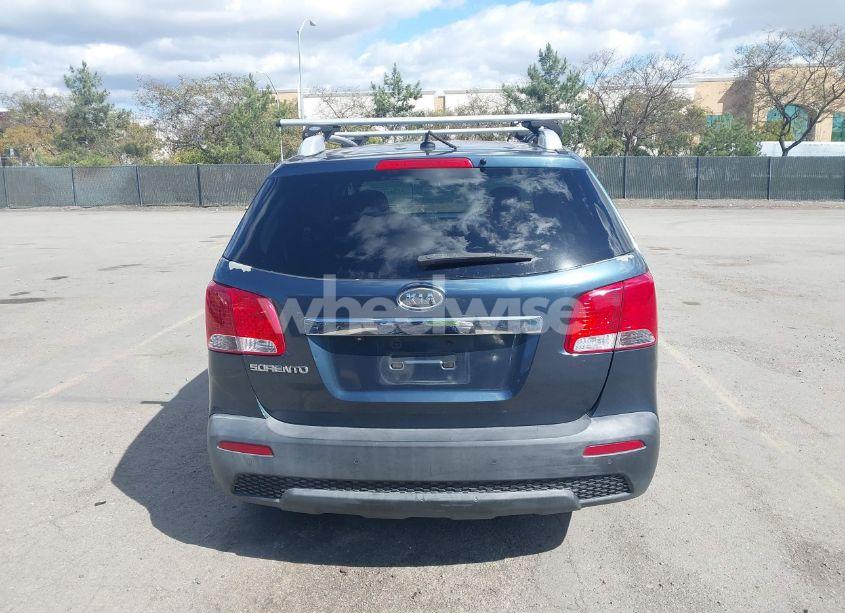 Photo 16 of 2011 Kia Sorento LX (VIN 5XYKT4A13BG036454)