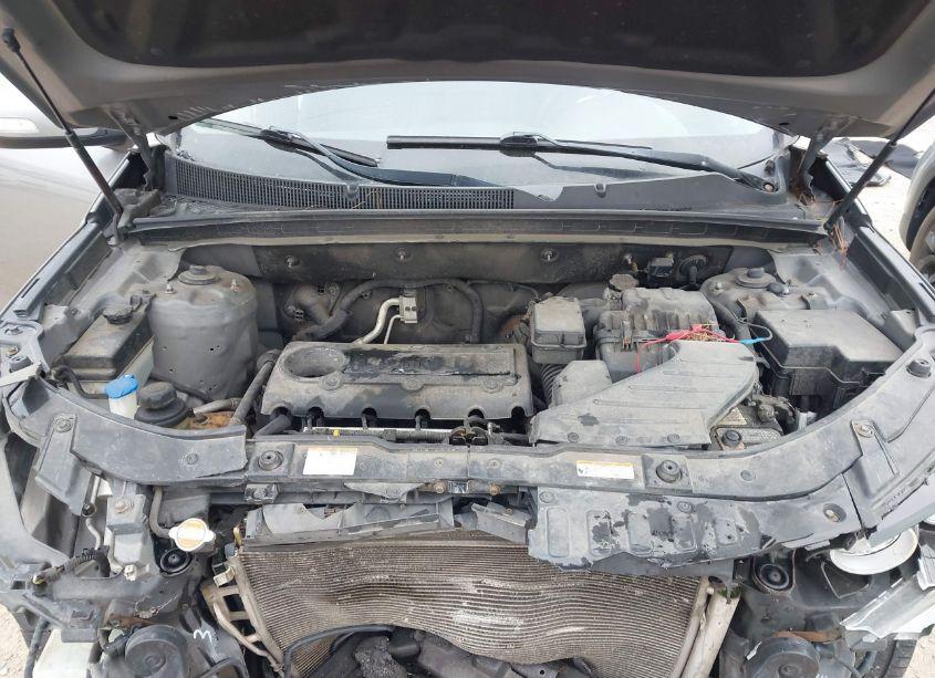 Photo 10 of 2011 Kia Sorento LX (VIN 5XYKT4A13BG157727)