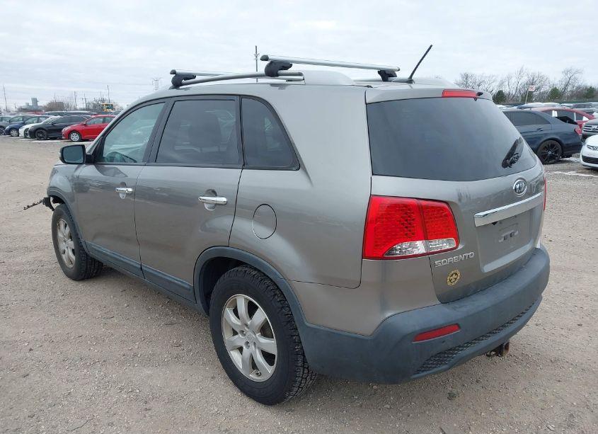 Photo 3 of 2011 Kia Sorento LX (VIN 5XYKT4A13BG157727)