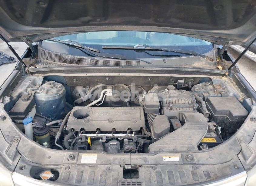 Photo 10 of 2011 Kia Sorento LX (VIN 5XYKT4A13BG186953)