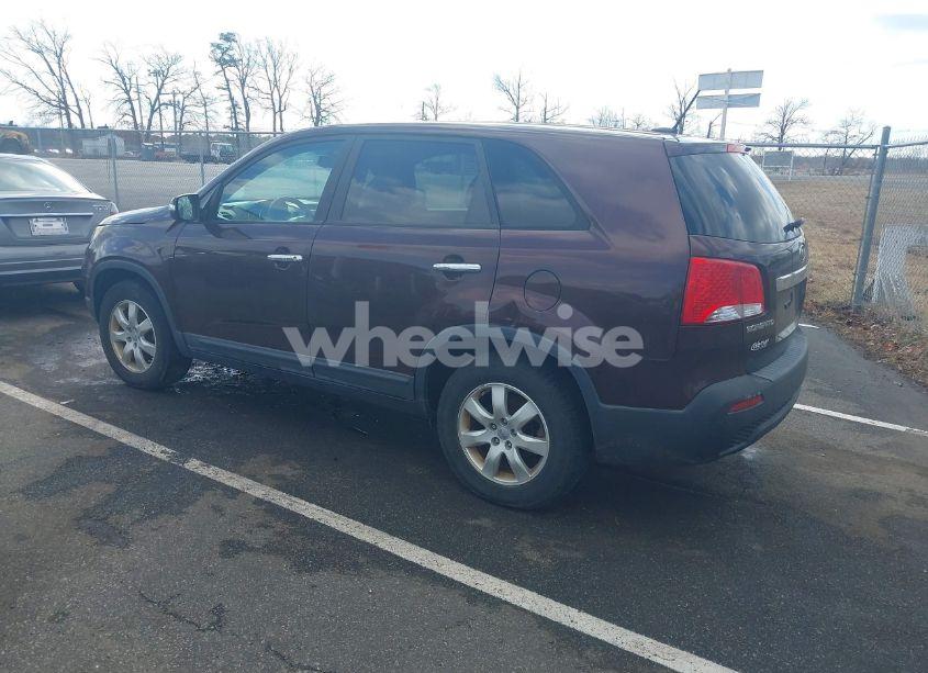 Photo 3 of 2012 Kia Sorento LX (VIN 5XYKT4A13CG298427)