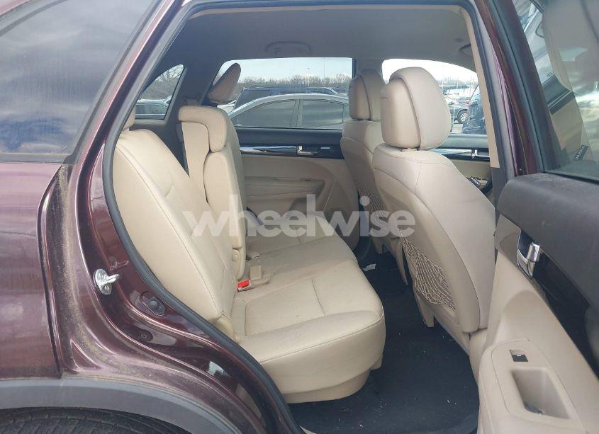 Photo 8 of 2012 Kia Sorento LX (VIN 5XYKT4A13CG298427)
