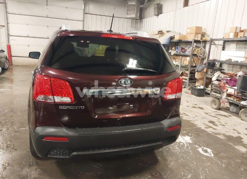 Photo 17 of 2011 Kia Sorento LX (VIN 5XYKT4A14BG116815)