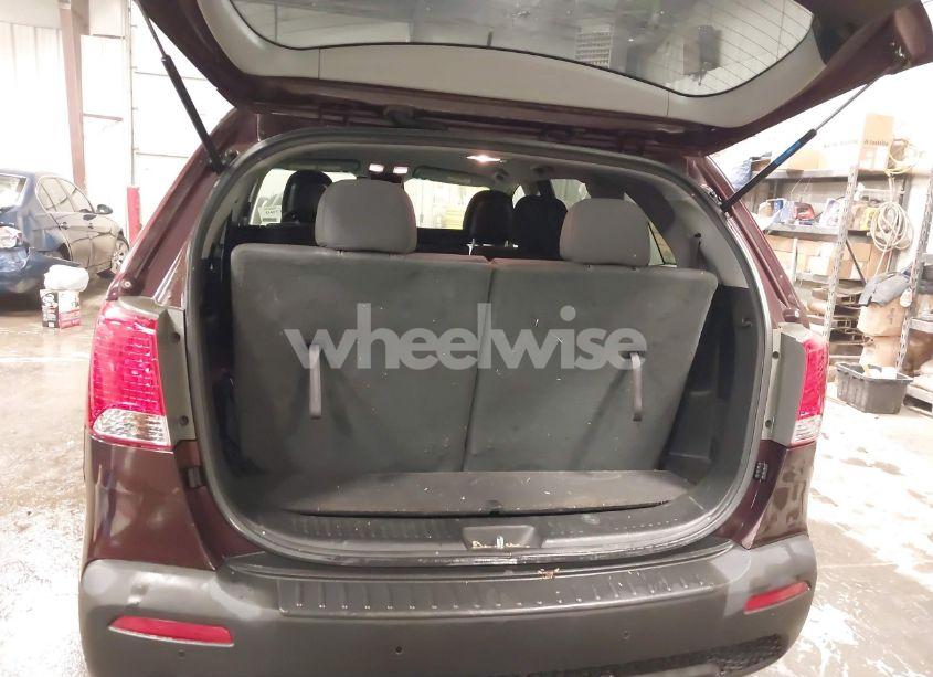 Photo 18 of 2011 Kia Sorento LX (VIN 5XYKT4A14BG116815)