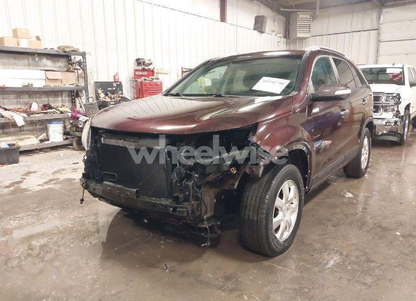 Photo 6 of 2011 Kia Sorento LX (VIN 5XYKT4A14BG116815)