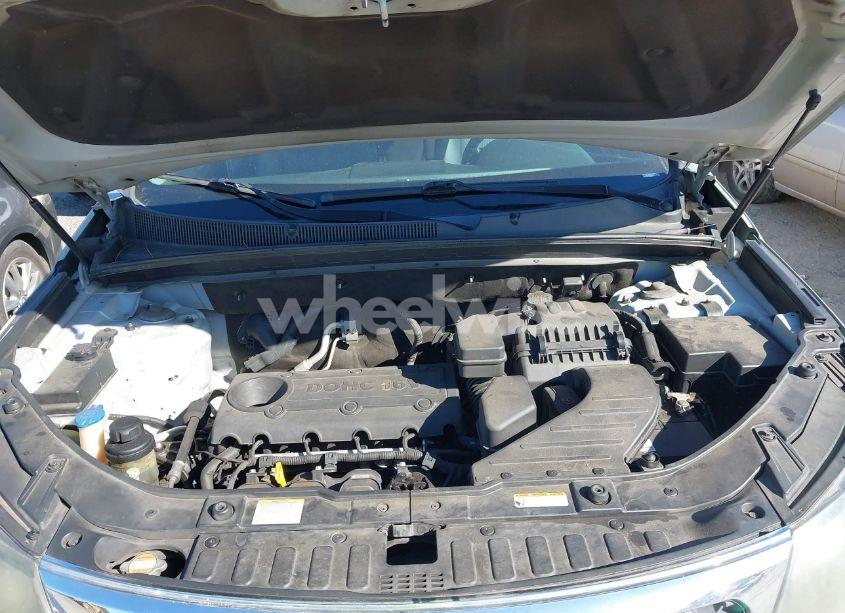 Photo 10 of 2011 Kia Sorento LX (VIN 5XYKT4A14BG127264)