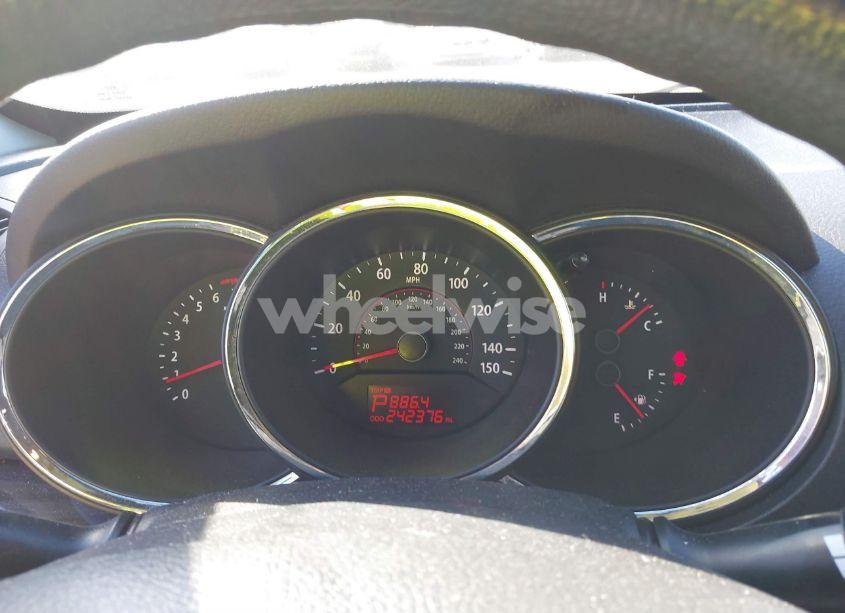 Photo 7 of 2011 Kia Sorento LX (VIN 5XYKT4A14BG127264)