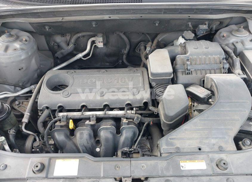 Photo 10 of 2011 Kia Sorento LX (VIN 5XYKT4A14BG138426)