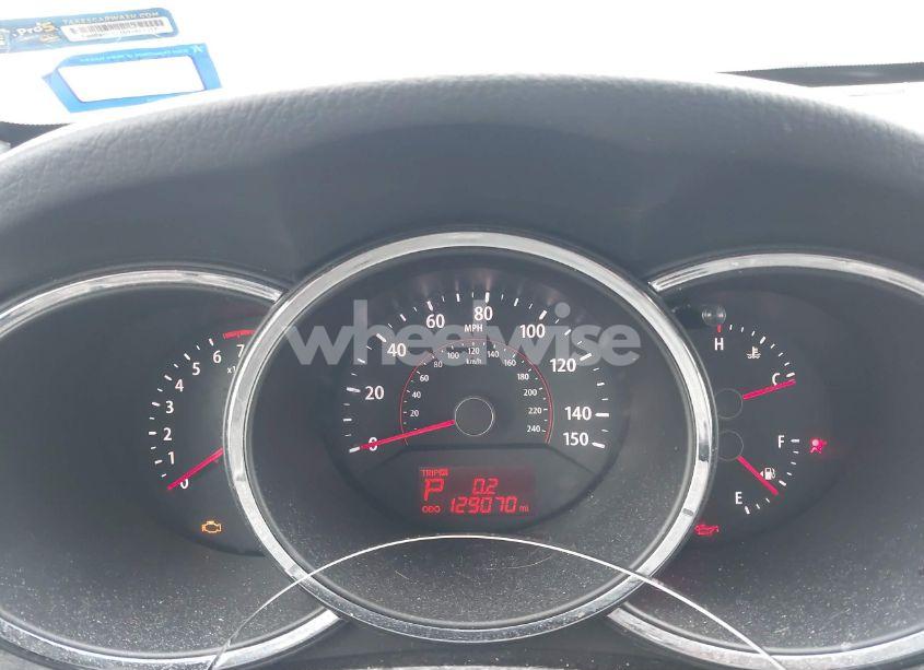 Photo 7 of 2011 Kia Sorento LX (VIN 5XYKT4A15BG117388)