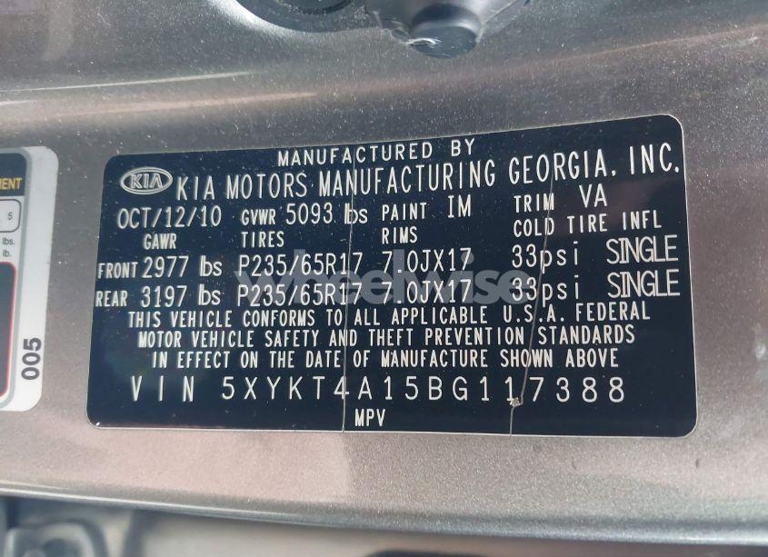 Photo 9 of 2011 Kia Sorento LX (VIN 5XYKT4A15BG117388)