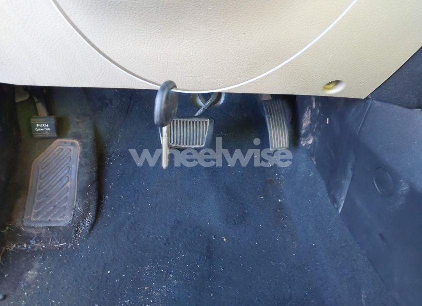 Photo 11 of 2011 Kia Sorento LX (VIN 5XYKT4A15BG162573)