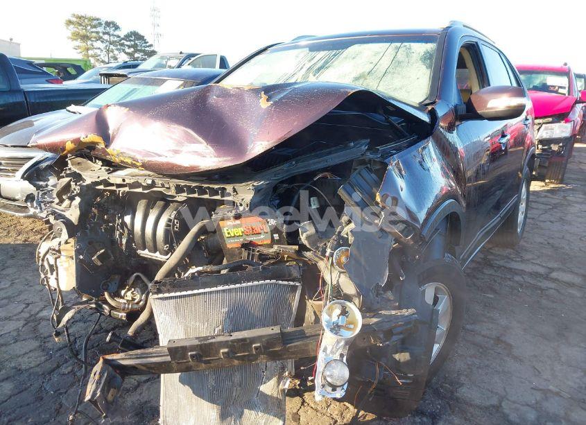 Photo 6 of 2011 Kia Sorento LX (VIN 5XYKT4A15BG162573)