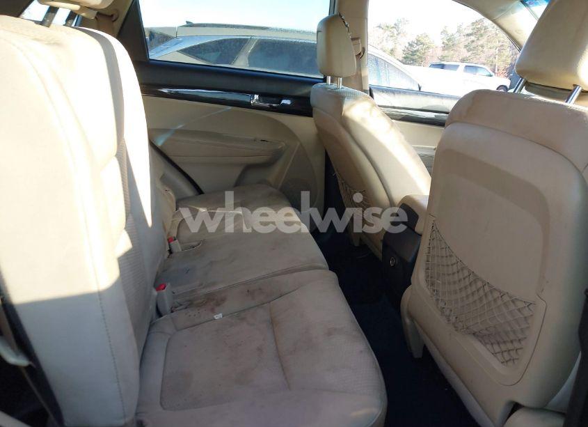 Photo 8 of 2011 Kia Sorento LX (VIN 5XYKT4A15BG162573)