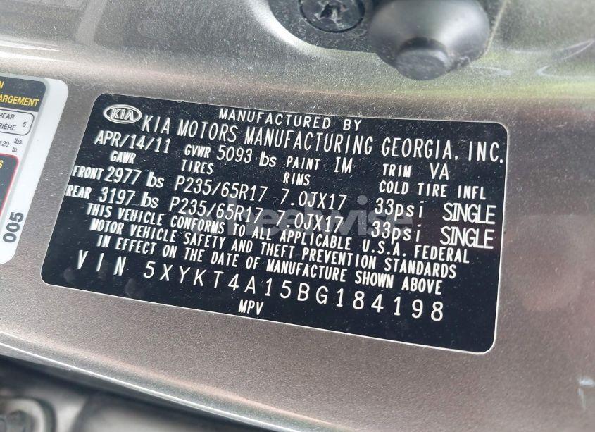 Photo 9 of 2011 Kia Sorento LX (VIN 5XYKT4A15BG184198)