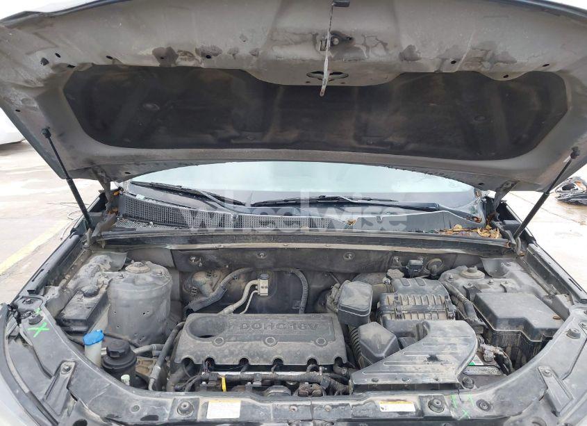 Photo 10 of 2012 Kia Sorento LX (VIN 5XYKT4A15CG203897)