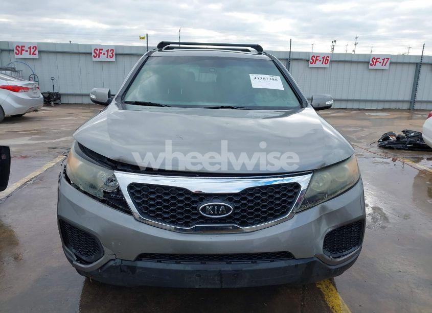 Photo 12 of 2012 Kia Sorento LX (VIN 5XYKT4A15CG203897)