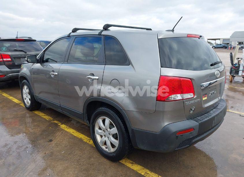 Photo 3 of 2012 Kia Sorento LX (VIN 5XYKT4A15CG203897)